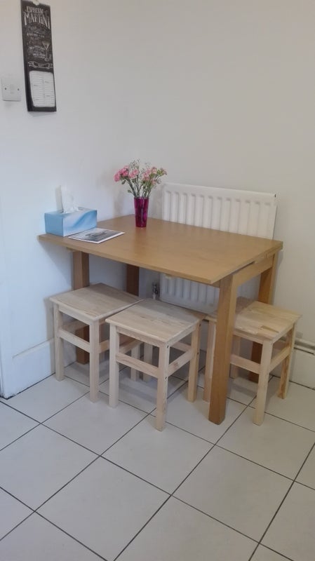 Room Teasel Way in Greater London