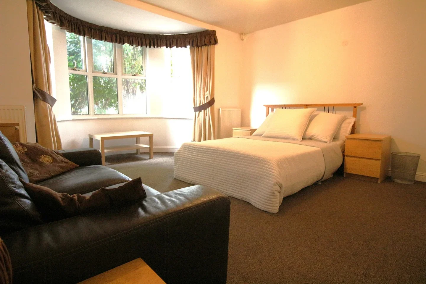 Room Norfolk Street in Gloucester