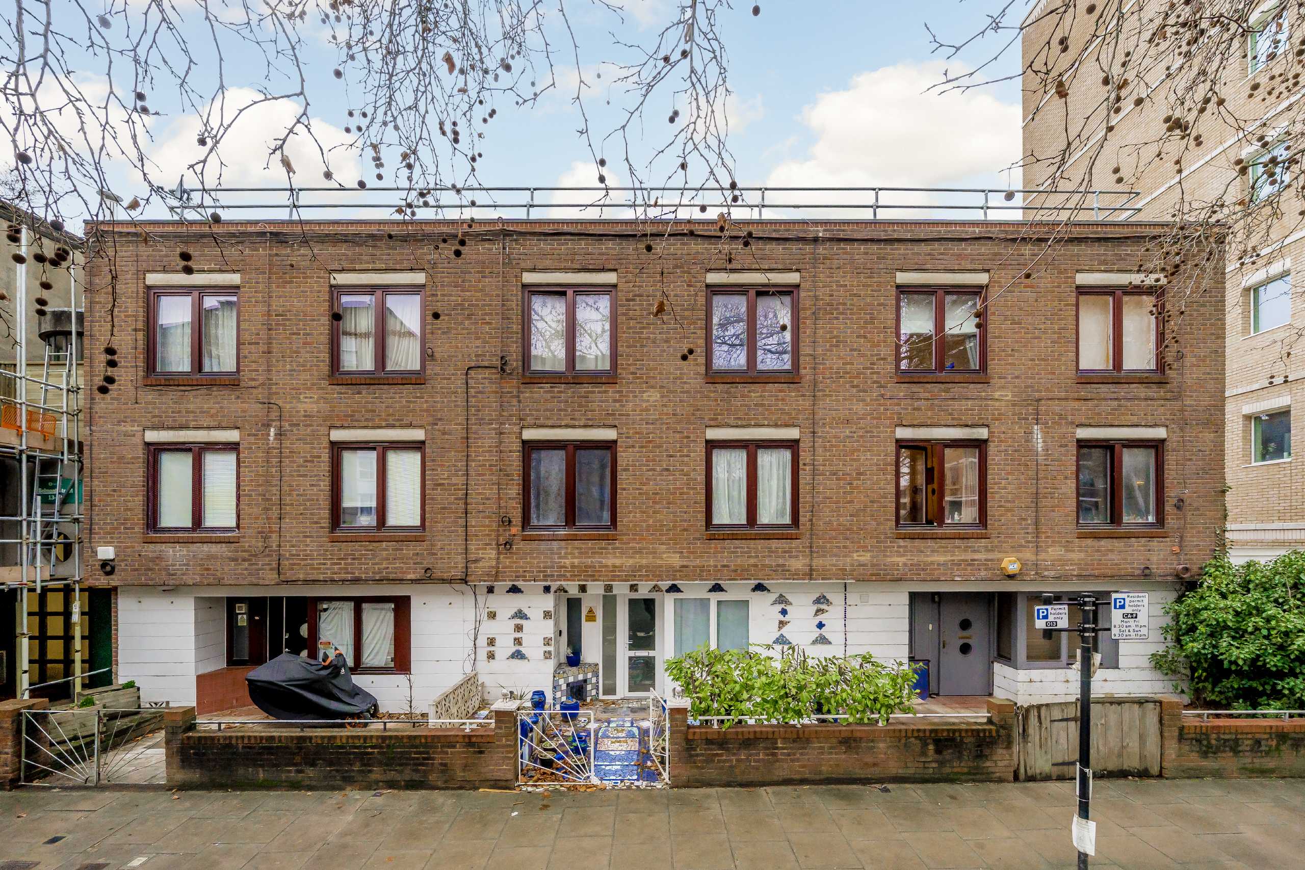 House Chalk Farm Road in Greater London