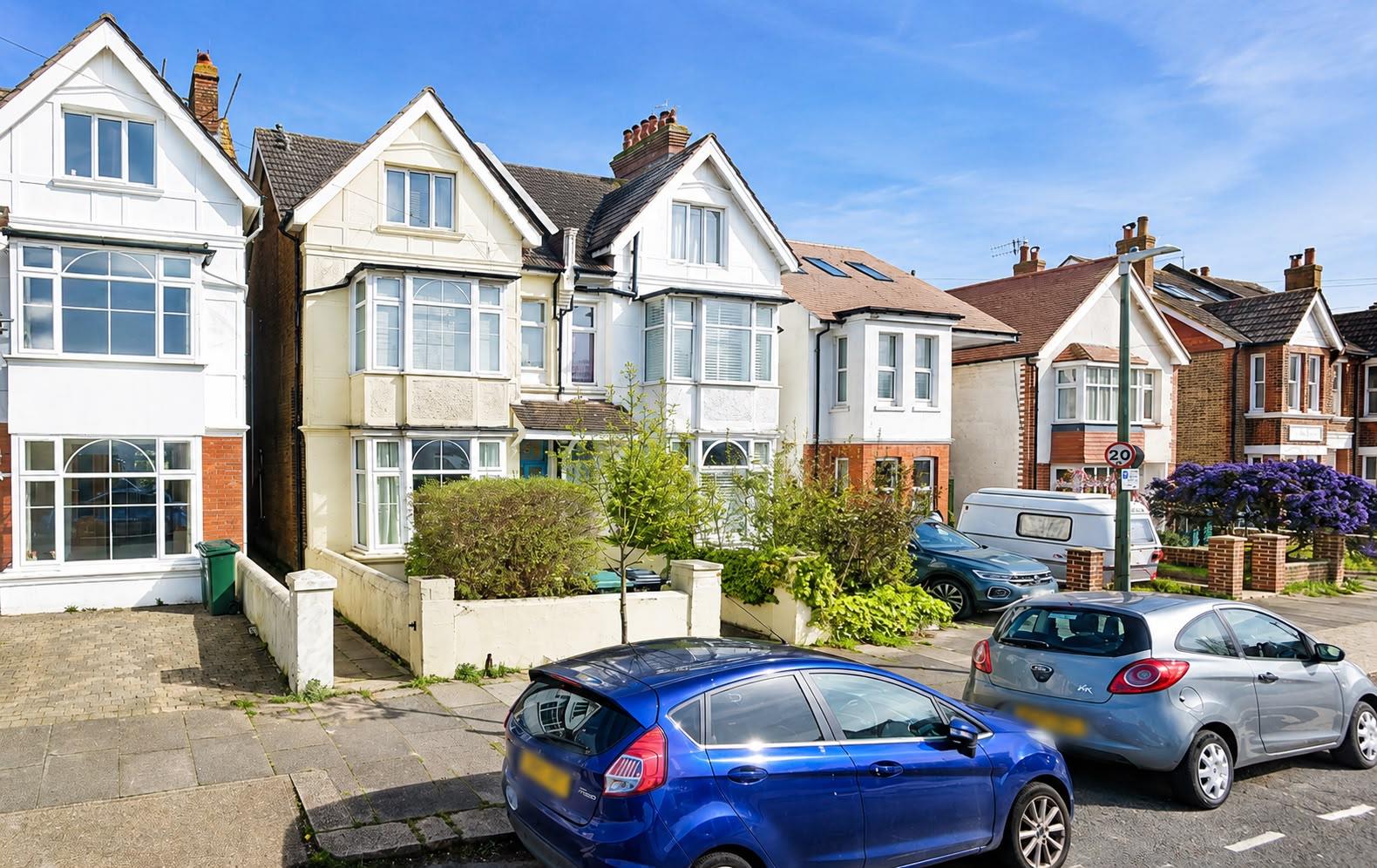 Flat Glebe Villas in Portslade by Sea