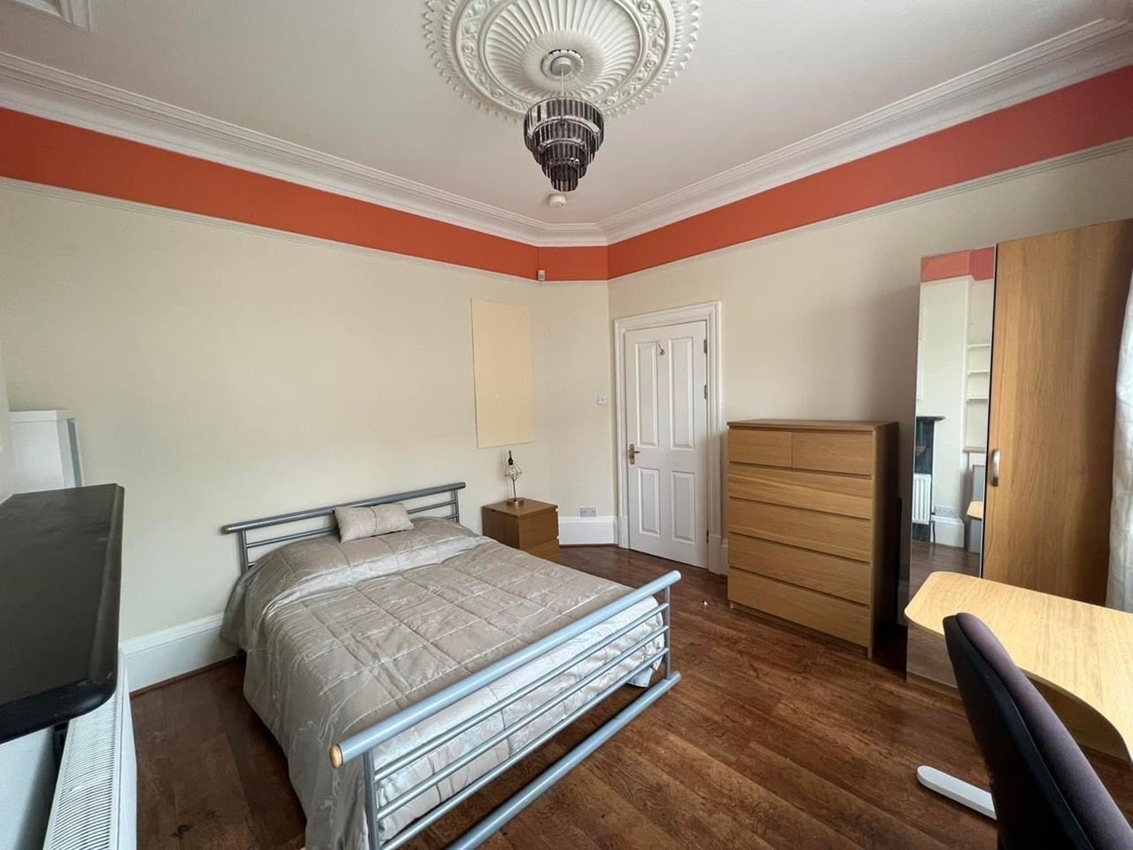 Room Cranbrook Avenue in Hull