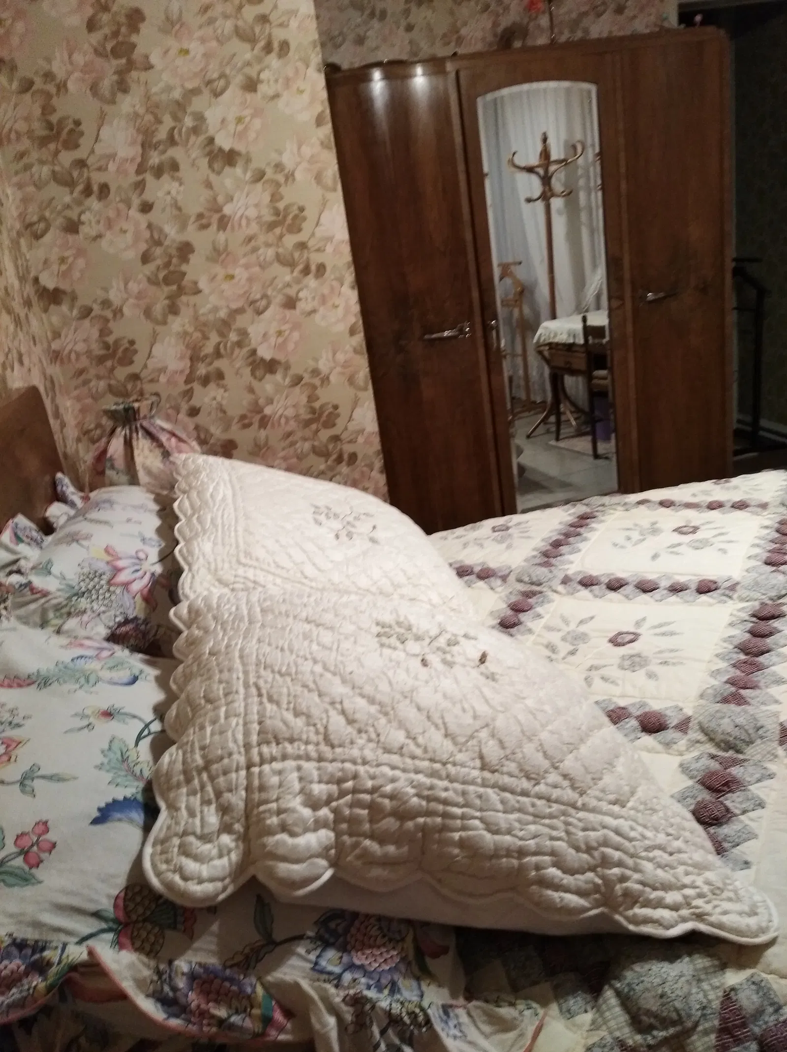 Room Rue Coursimault in Orléans