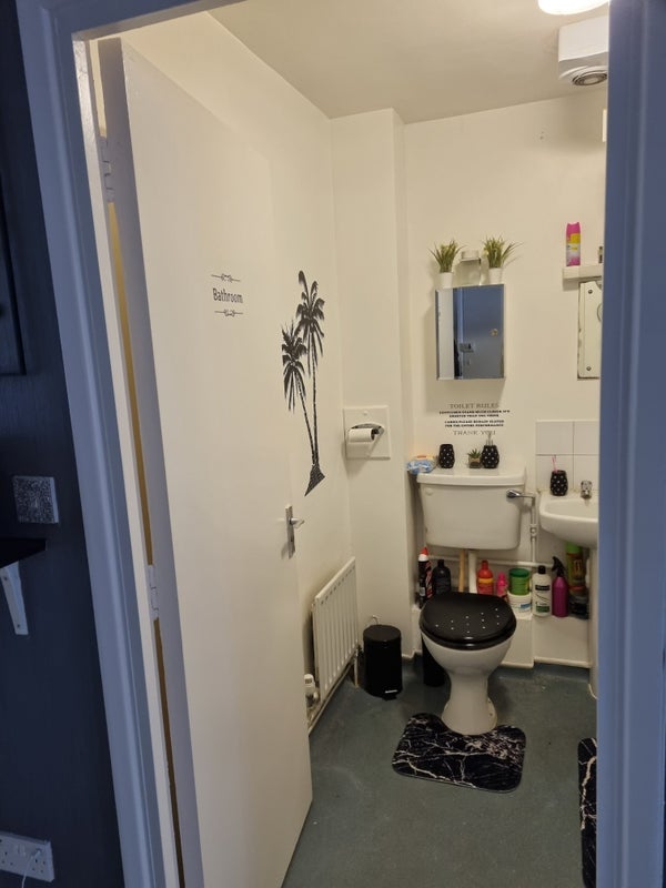 Room Queensbridge Road in Greater London