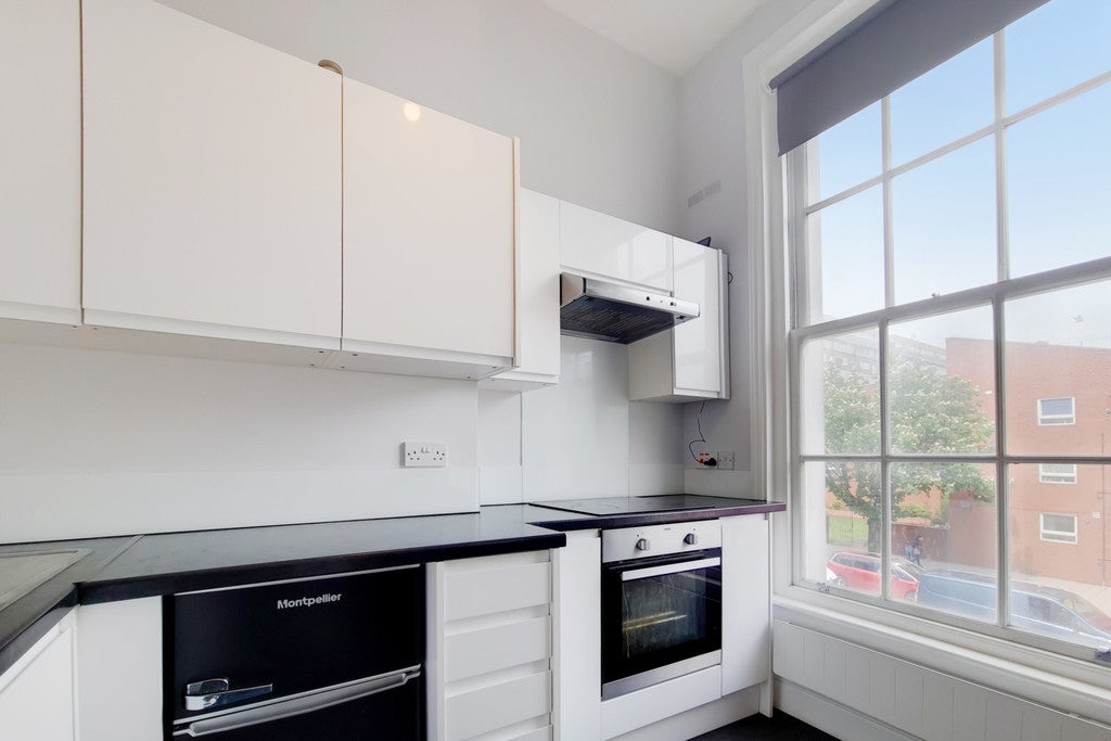 Flat Old Kent Road in Greater London
