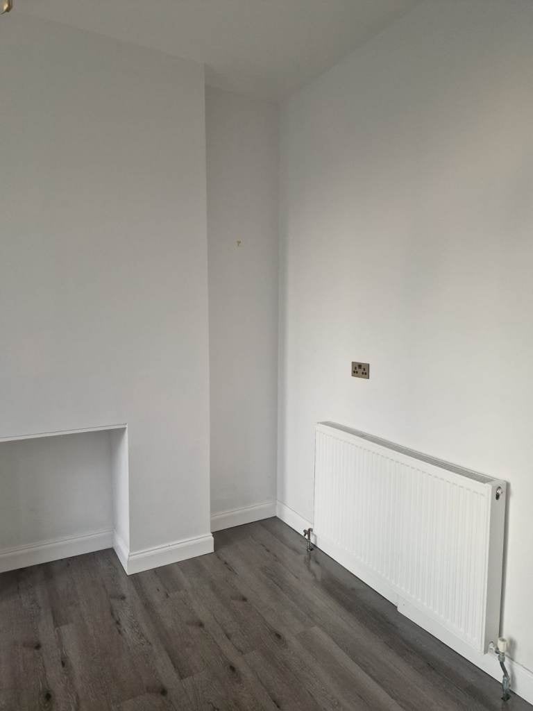 Flat All Saints Road in Greater London