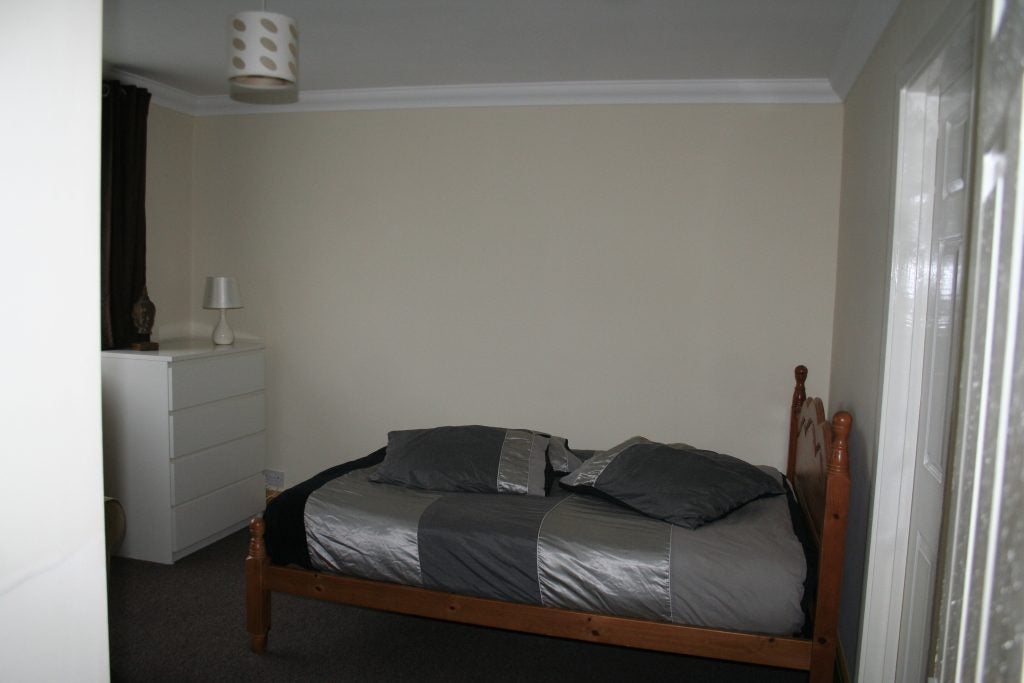 Flat Lesley Court in Reading