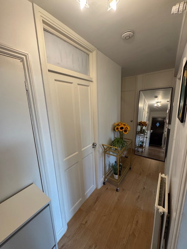Room Moodkee Street in Greater London