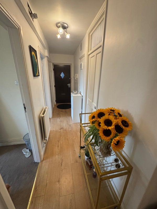 Room Moodkee Street in Greater London