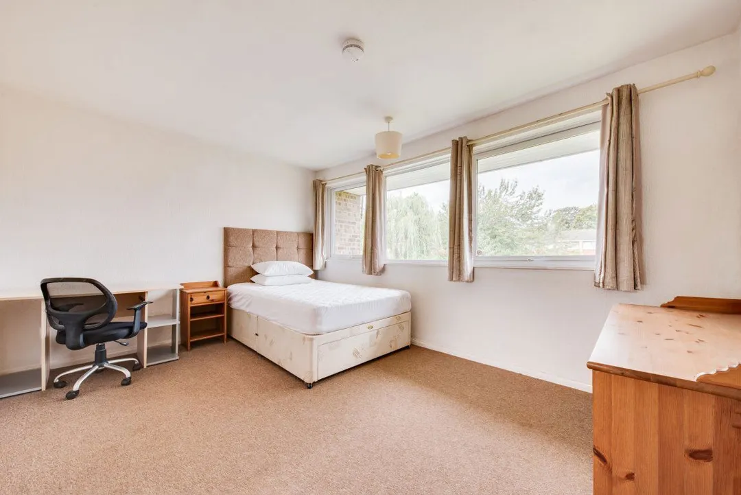 House Somner Close in Canterbury
