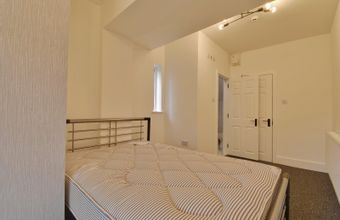 Room Whippendell Road in Watford