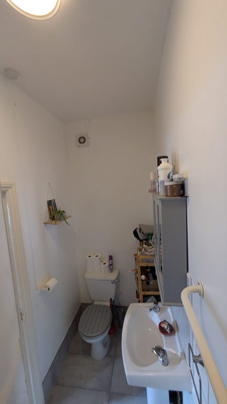 Room Pinfold Road in Greater London