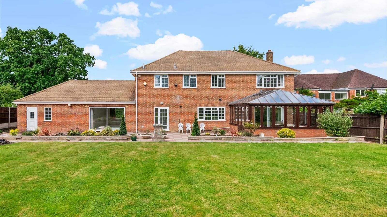 House Vine Grove in Greater London