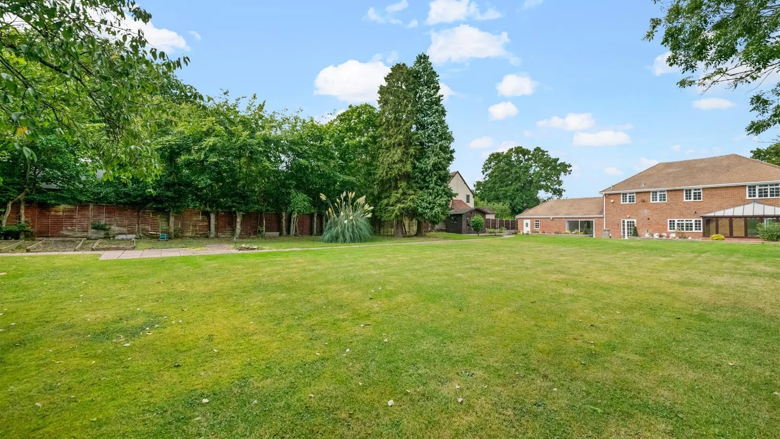 House Vine Grove in Greater London