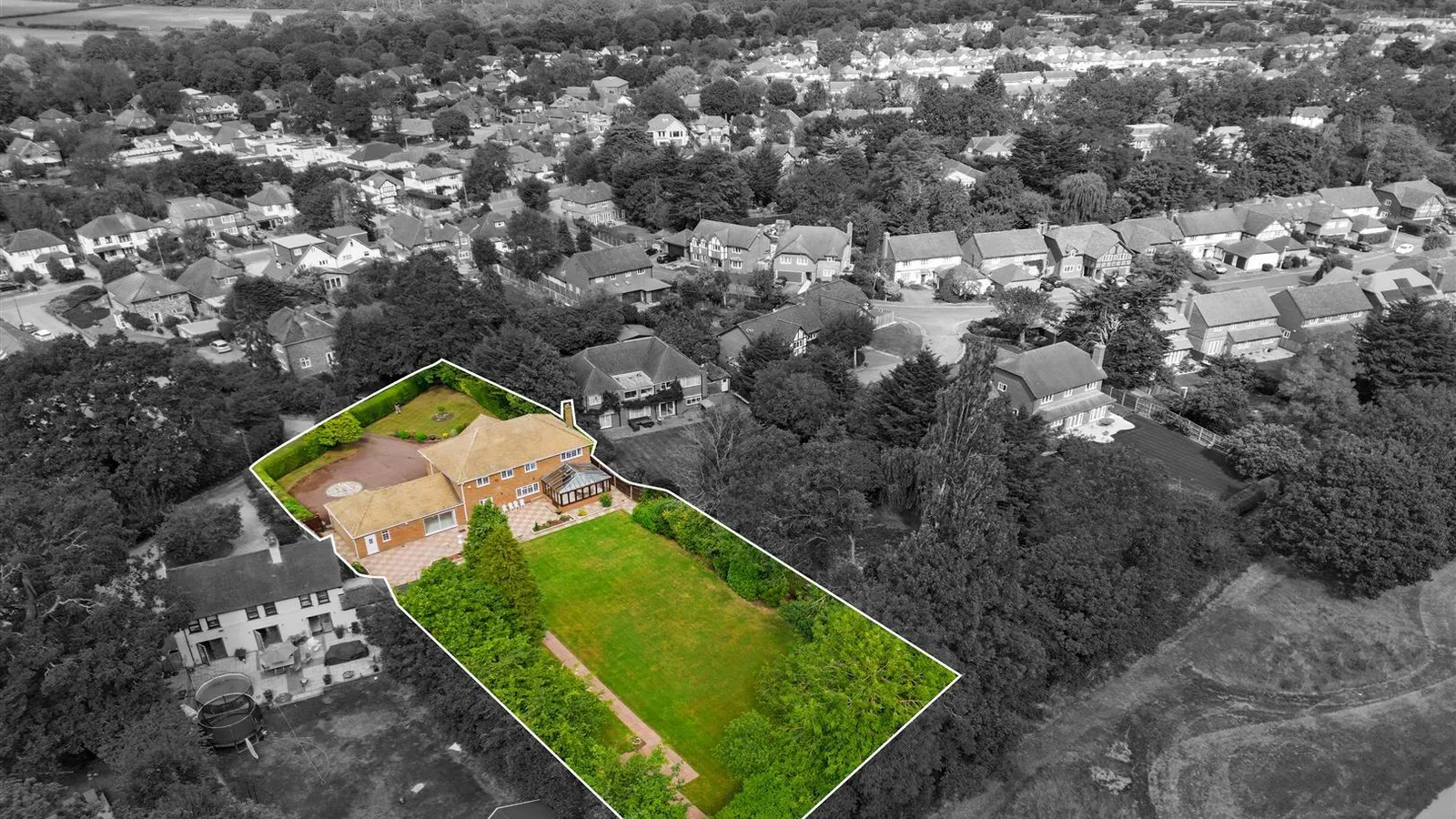 House Vine Grove in Greater London