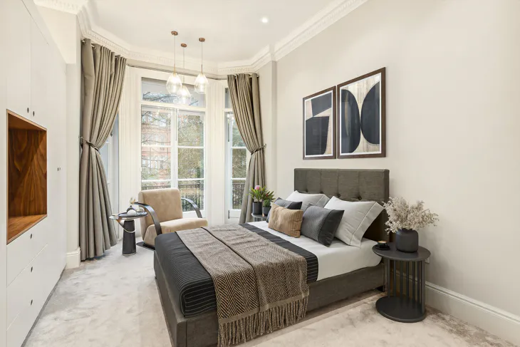 Flat Sloane Gardens in Greater London