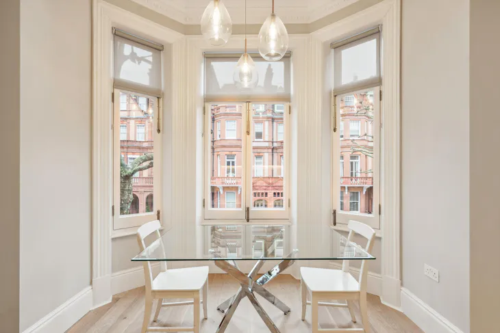 Flat Sloane Gardens in Greater London
