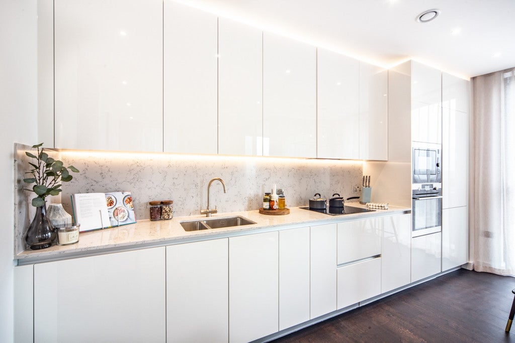 Flat Charles Grinling Walk in London
