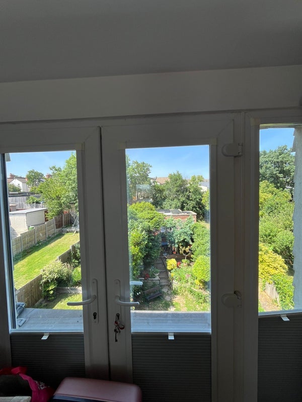 Room De Frene Road in Greater London