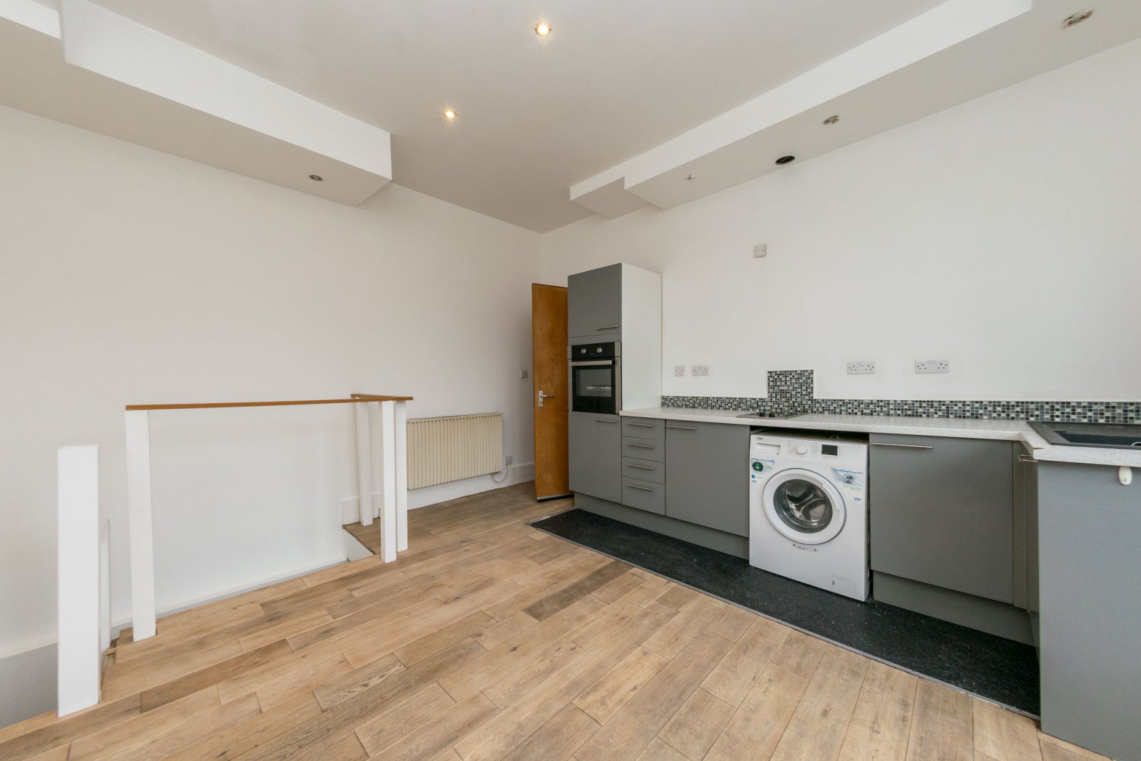 Flat Haddon Avenue in Leeds