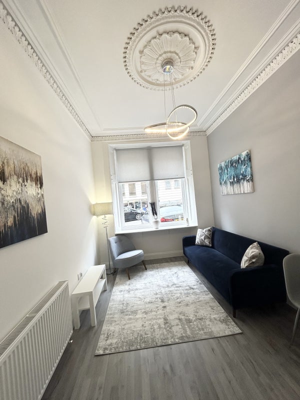 Flat Rose Street in Glasgow