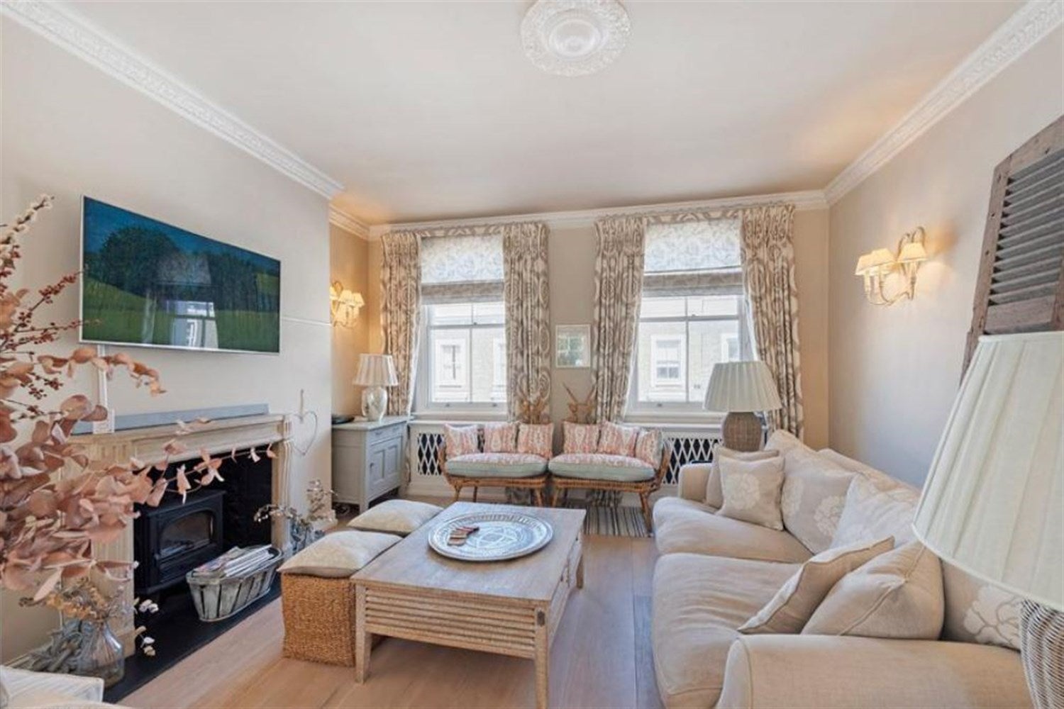 Flat Ifield Road in Greater London