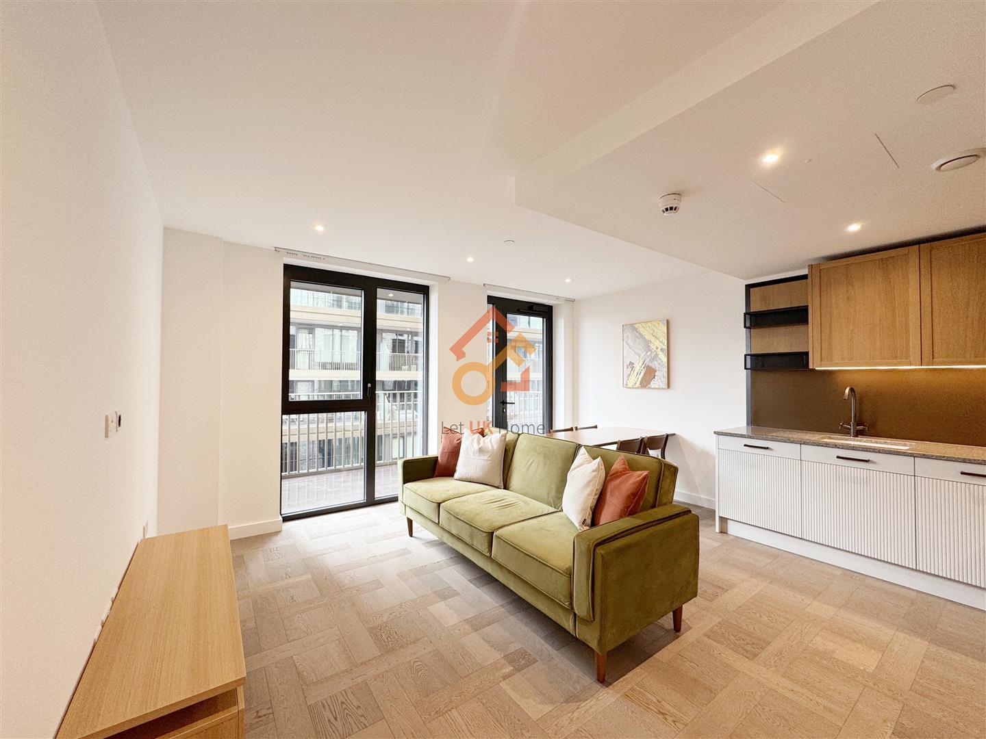 Flat Pennington Quay Walk in Greater London
