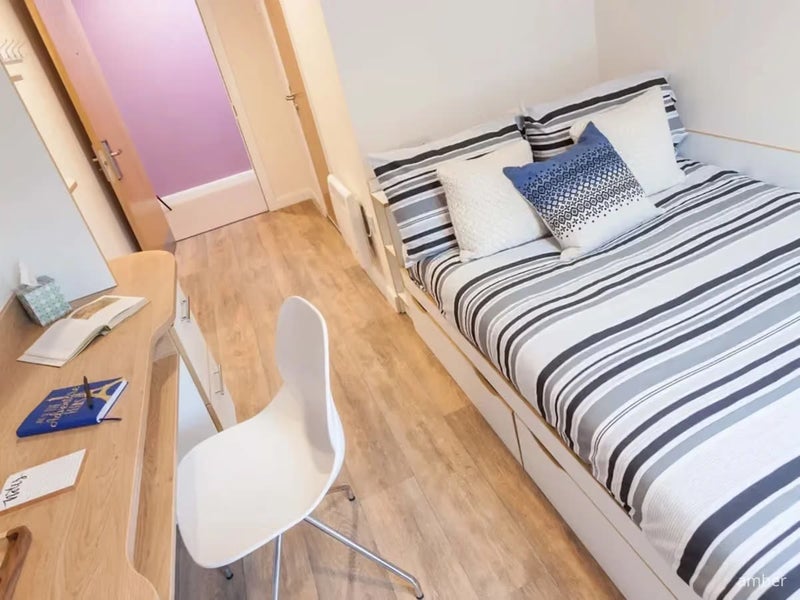 Room Hanover Square in Newcastle upon Tyne