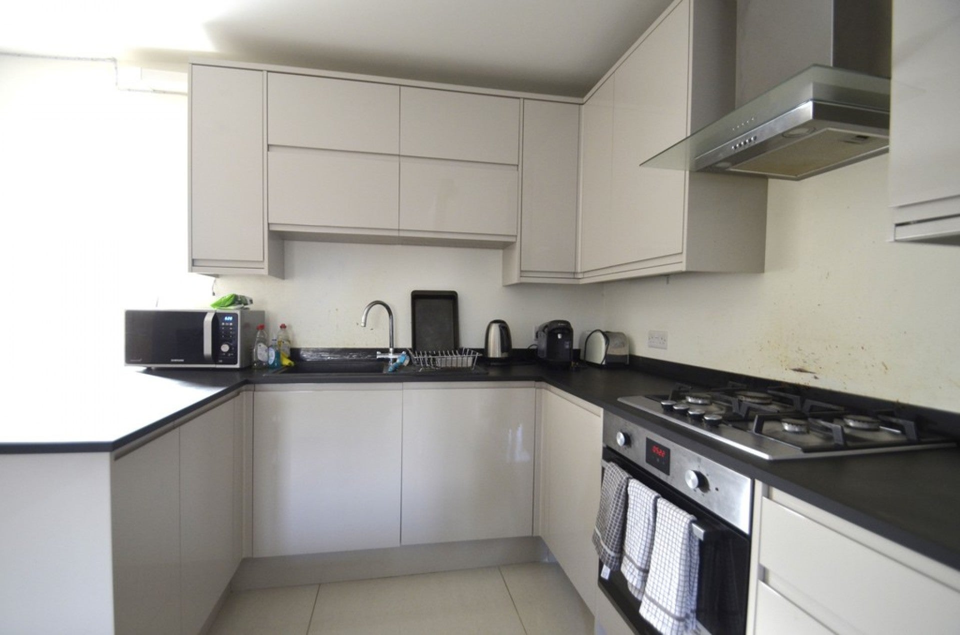 House Moorfields Close in Borough of Runnymede