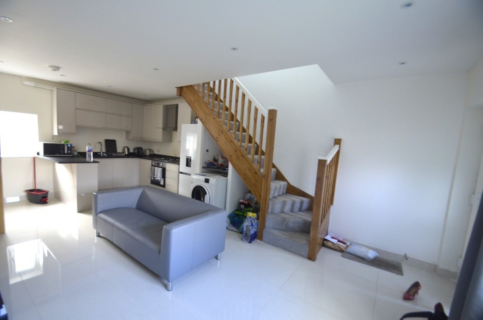 House Moorfields Close in Borough of Runnymede