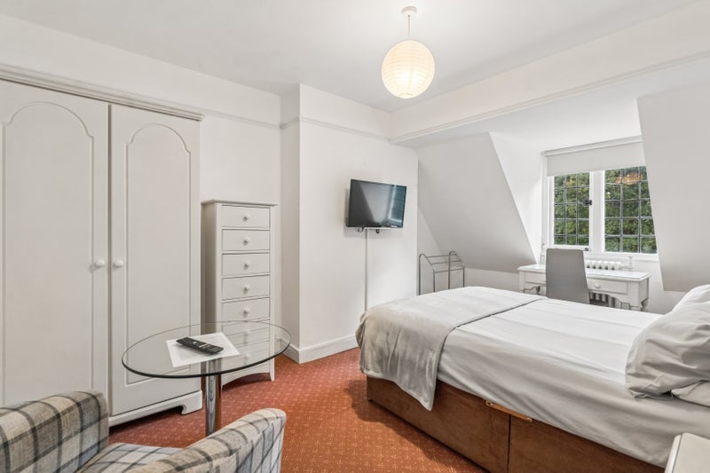 Room Hunts Lane in Taplow