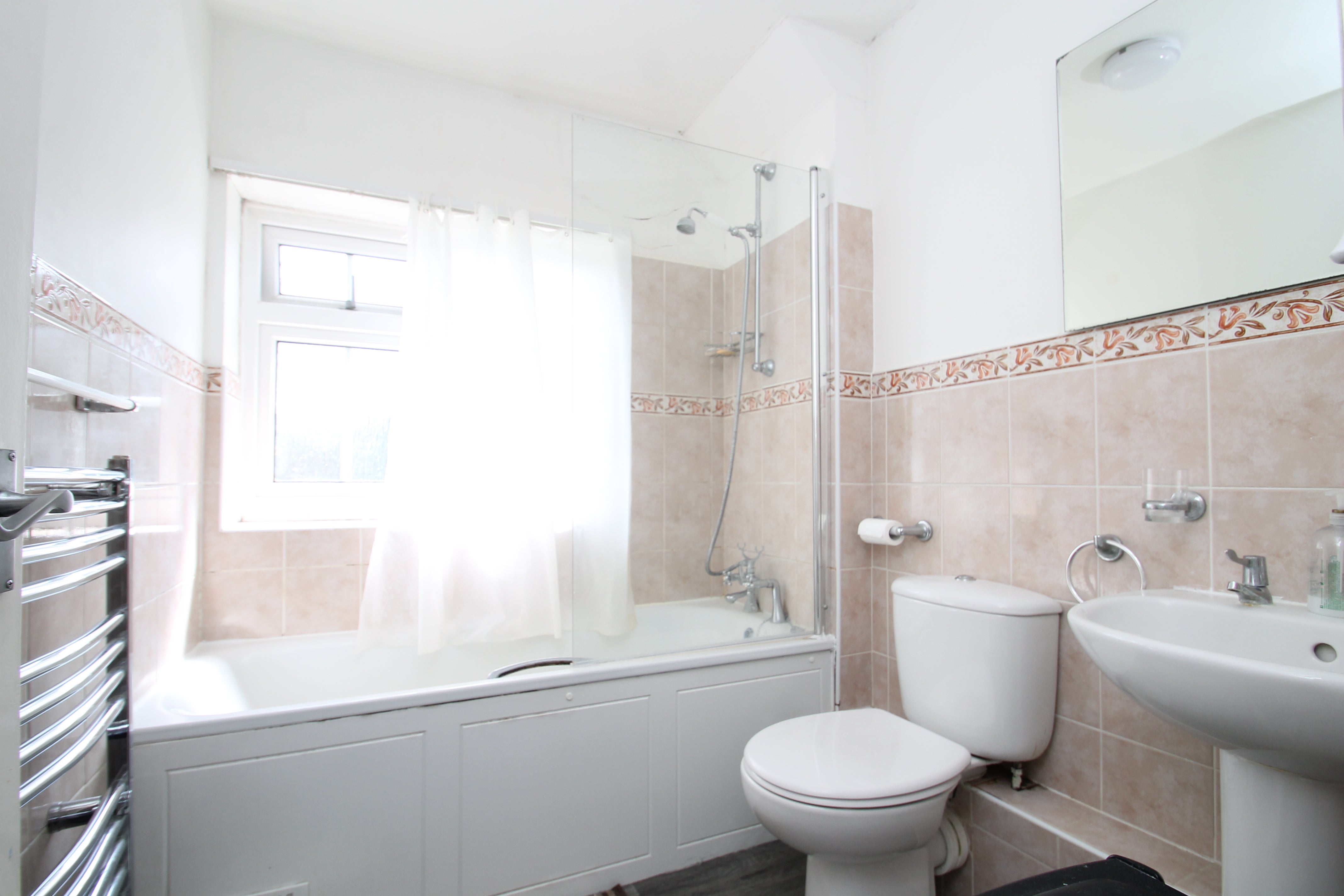 House Chiltern Gardens in Greater London