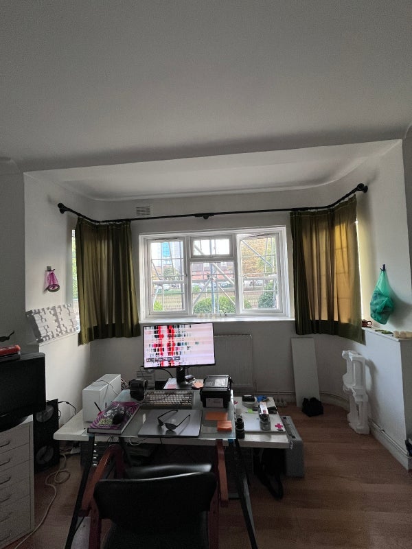 Room Seven Sisters Road in Greater London