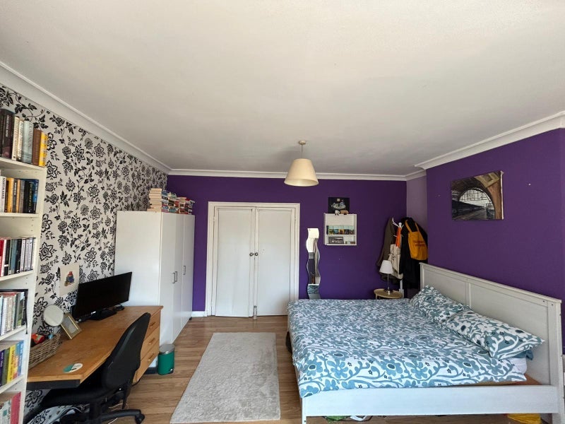 Room Seven Sisters Road in Greater London