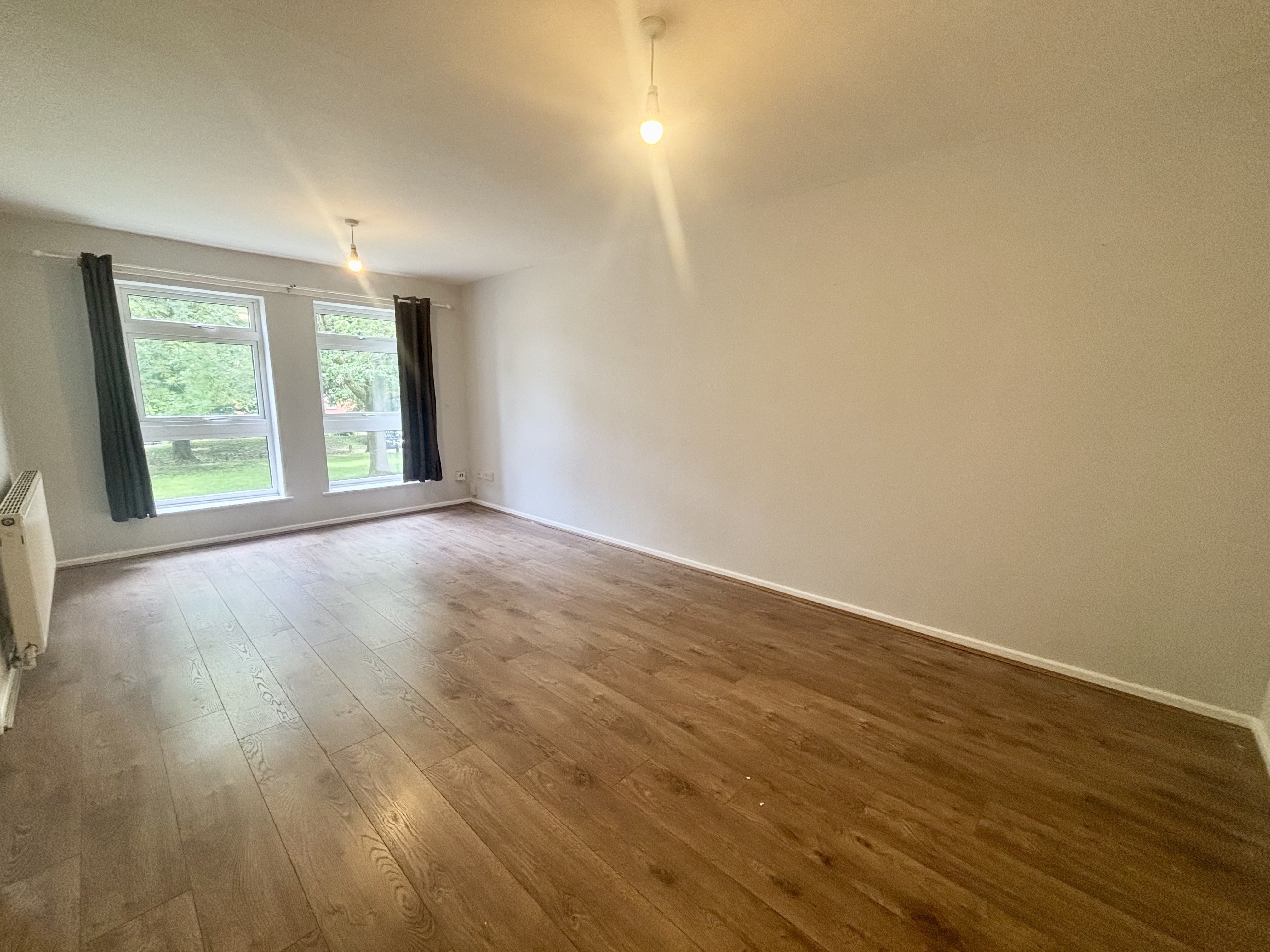 Flat Wellesley Gardens in Birmingham
