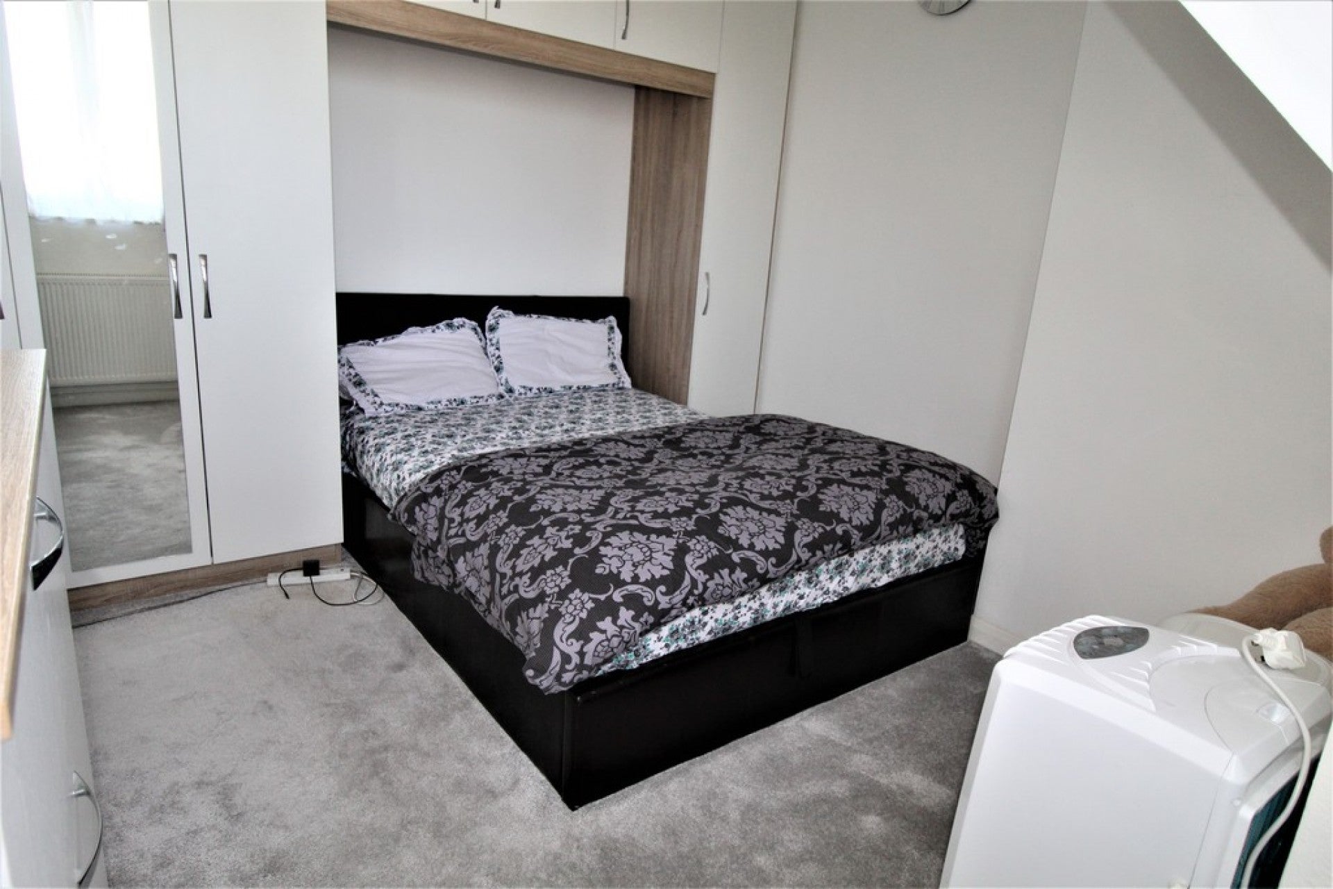 Flat Gilmore Crescent in Borough of Spelthorne