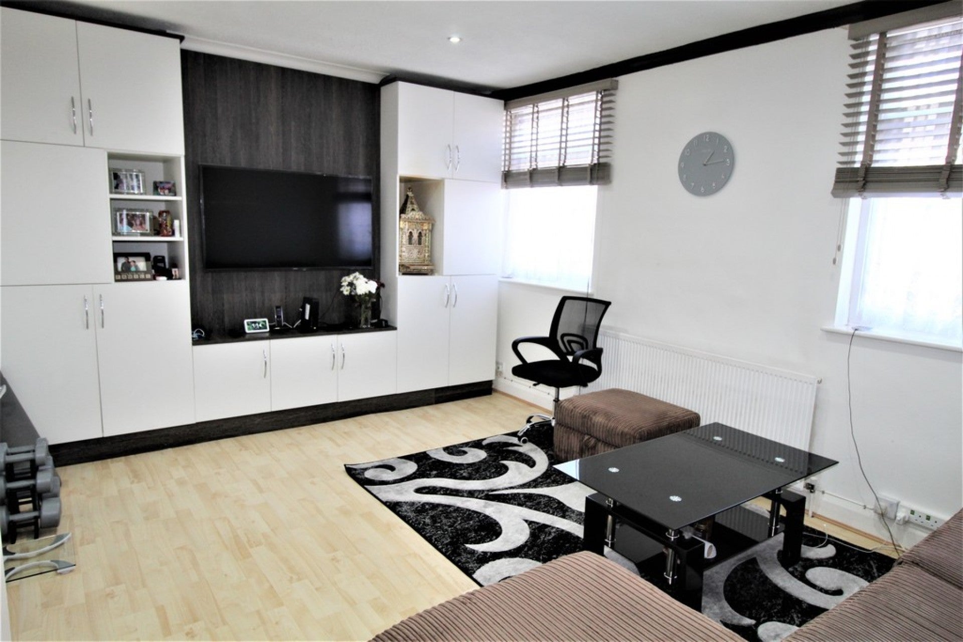 Flat Gilmore Crescent in Borough of Spelthorne