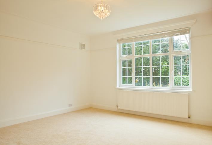 Flat The Downs in Greater London