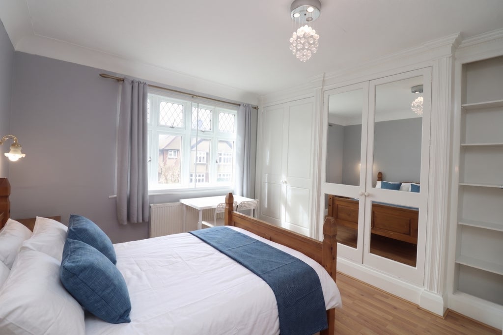 Room Globe Road in Greater London