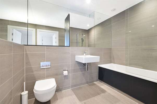 Flat Conington Road in Greater London