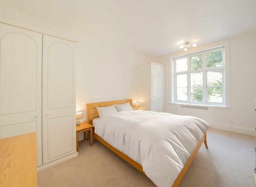 Flat Chesterfield Gardens in London
