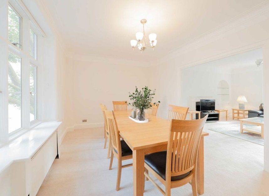 Flat Chesterfield Gardens in London