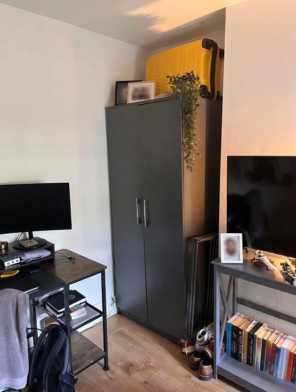 Room Eversleigh Road in Greater London
