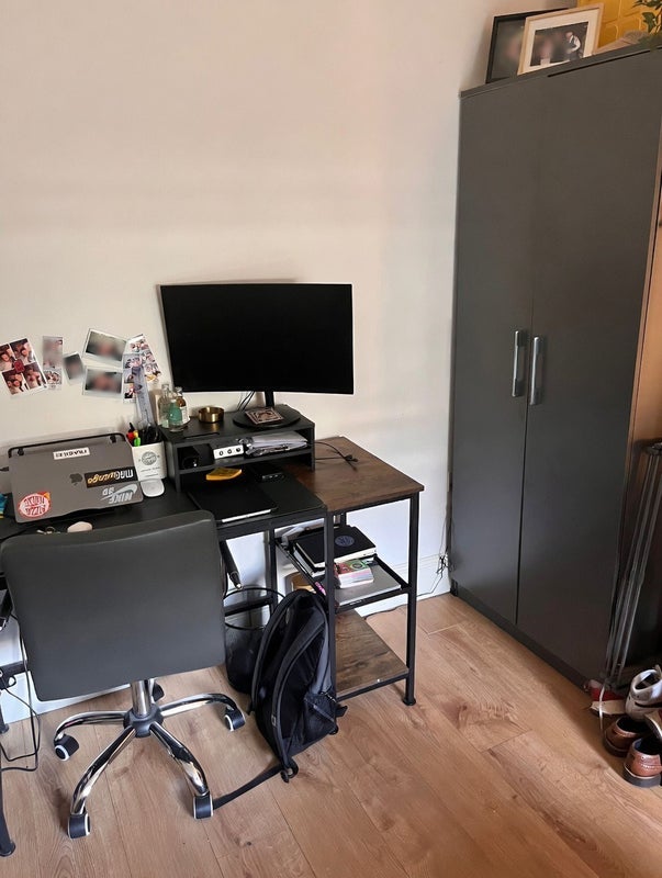 Room Eversleigh Road in Greater London