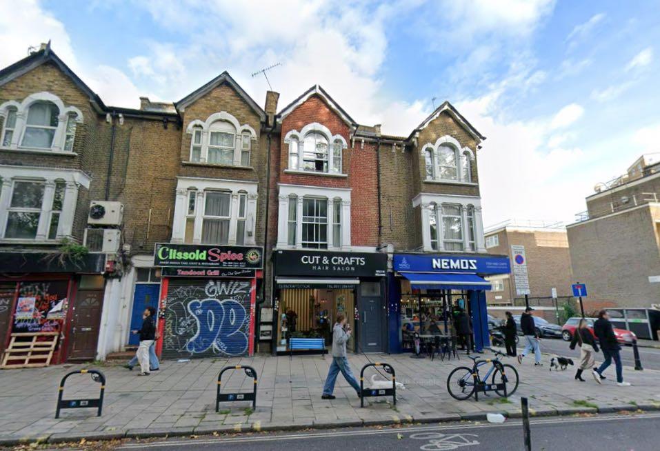 Flat Green Lanes in Greater London