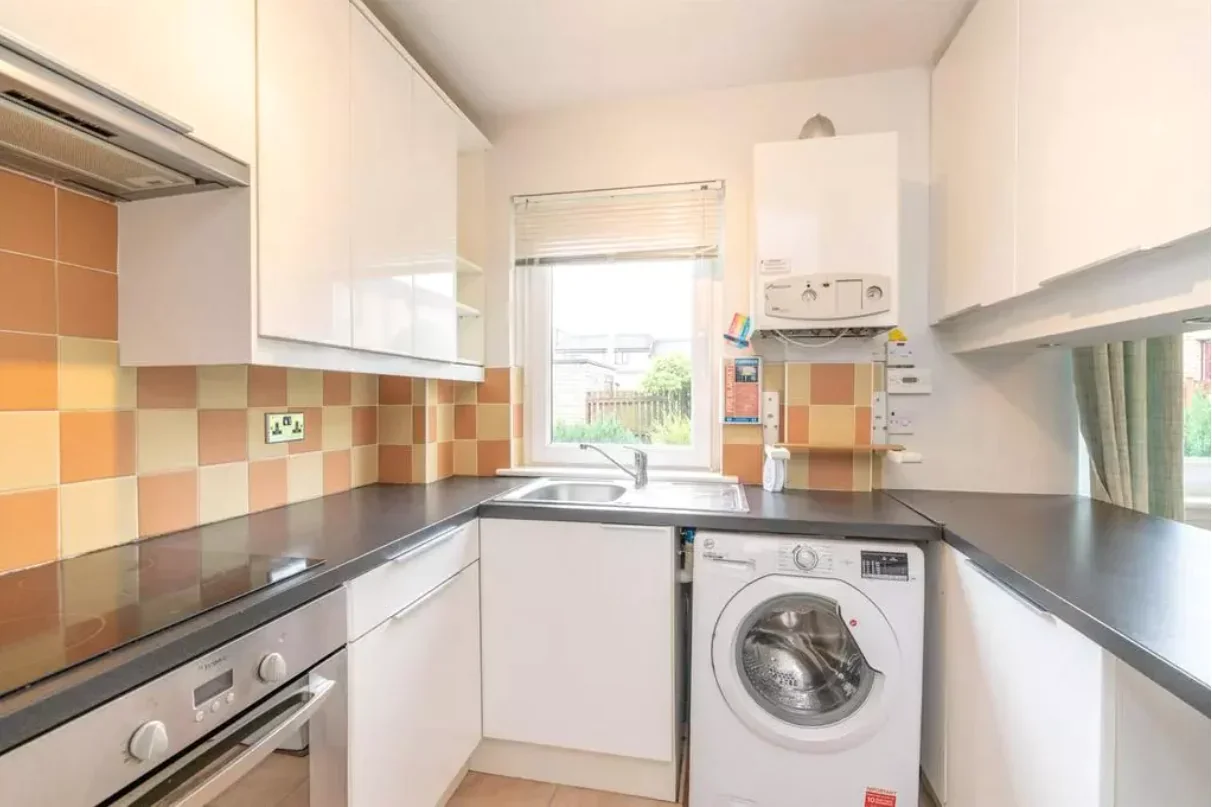 Flat Laichpark Place in City of Edinburgh