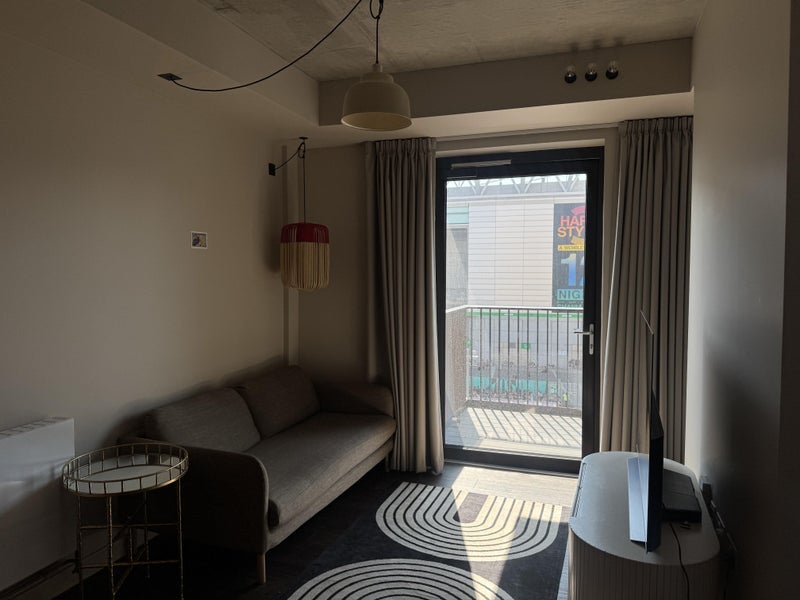 Flat Lakeside Way in Greater London
