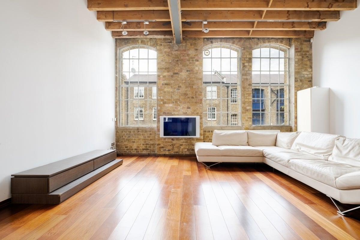 Flat Lafone Street in Greater London