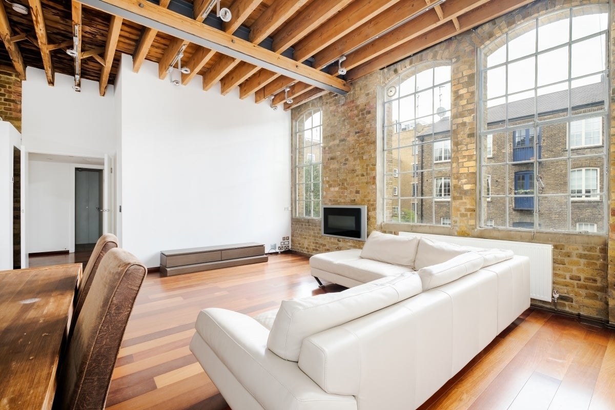 Flat Lafone Street in Greater London