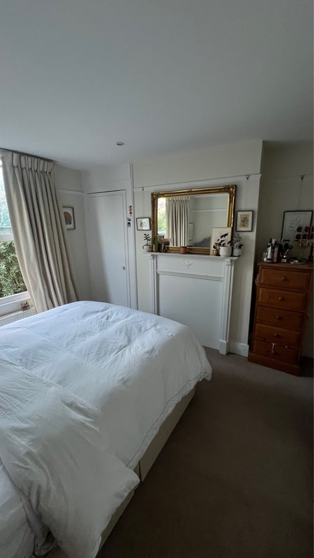 Room Meteor Street in Greater London