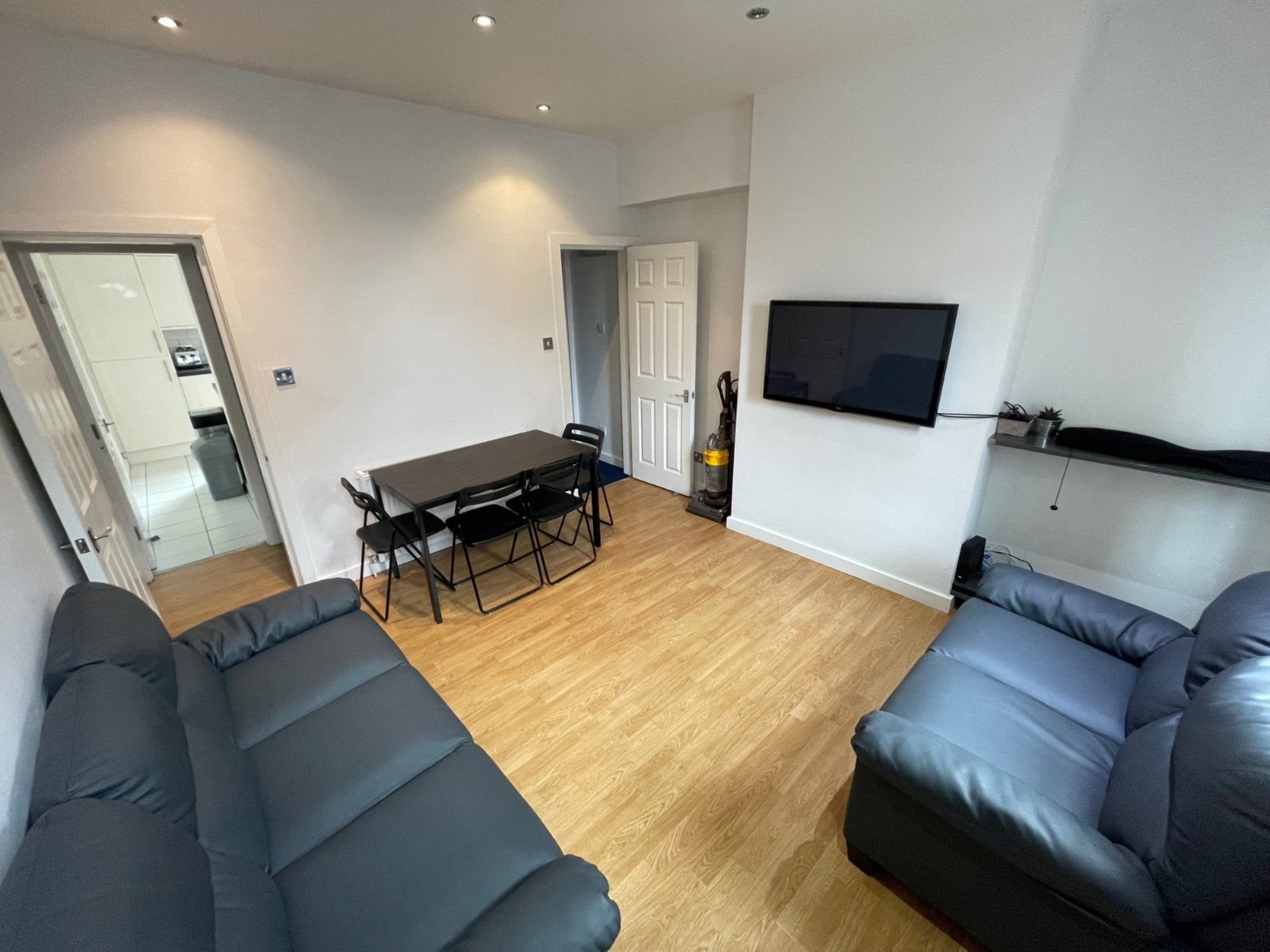 House Beamsley Terrace in Leeds